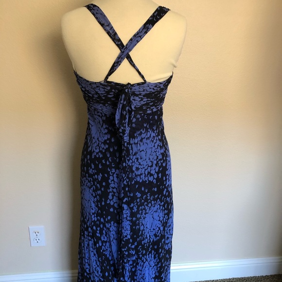 Elegant Blue Dress - Picture 4 of 8